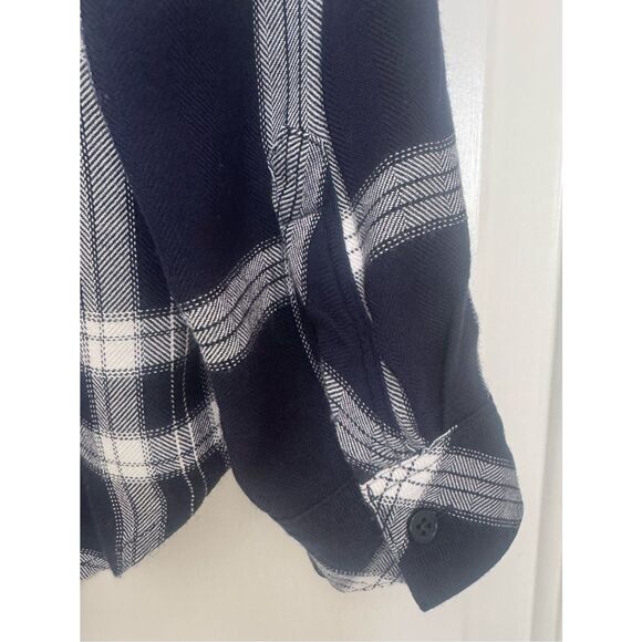 Rails Long Sleeve Rayon Button-up Shirt Navy & White Plaid Size Large - Picture 10 of 12